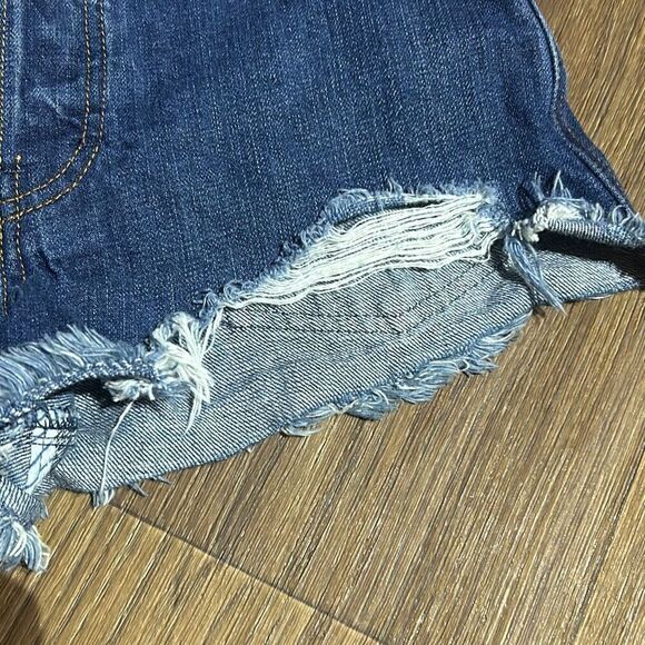 Free people denim Jean short shorts distressed raw hem button fly summer fashion - Picture 2 of 7
